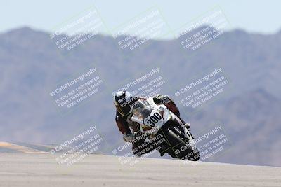 media/Apr-20-2025-CVMA (Sun) [[39090e8767]]/Race 9-Formula LW Twins Shootout/